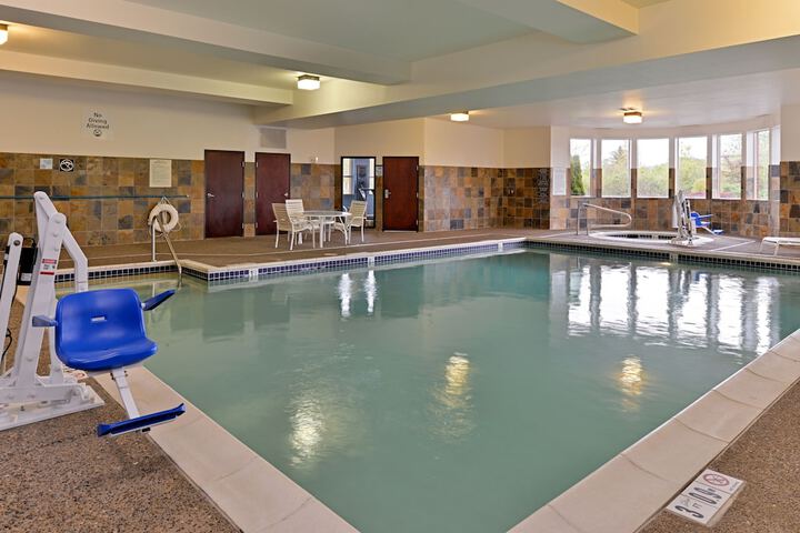 Holiday Inn Express & Suites Albany by IHG