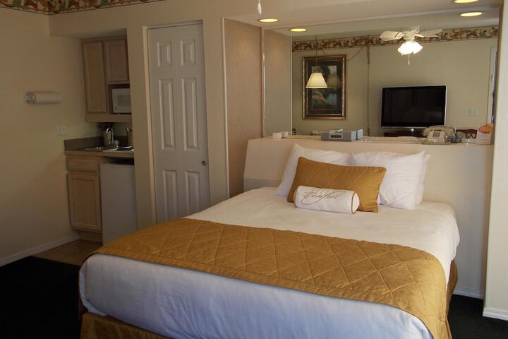 The Suites at Fall Creek