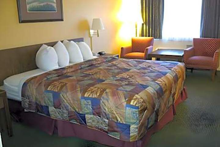 Jasper Inn & Suites