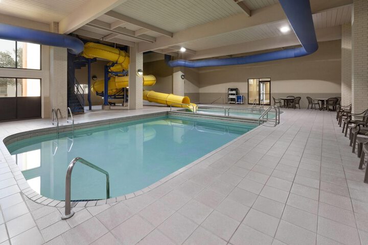 Baymont by Wyndham Jamestown Conference Center & Water Park