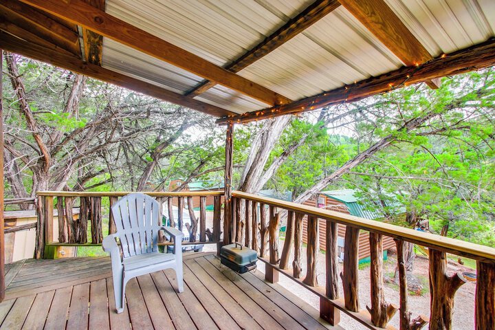 Cedar Falls Cabins #6: Hillside w / Views!