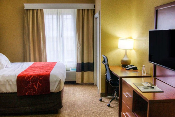 Room 15 of 48