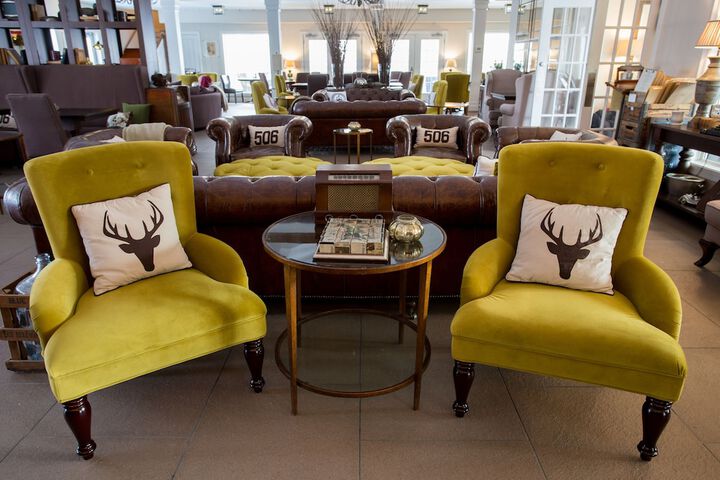 Lounge 57 of 77