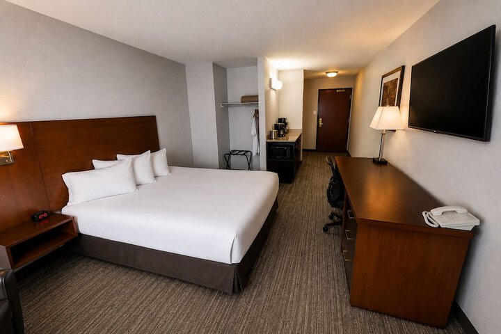 Service Plus Inn & Suites Grande Prairie