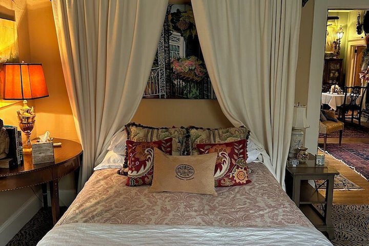 Stay Fairfield - Fairfield Place and Fairfield Manor Bed & Breakfast