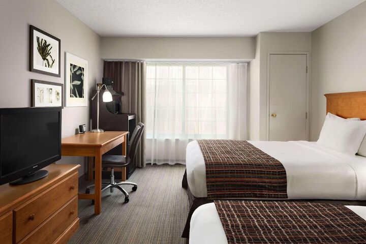 Room 9 of 17