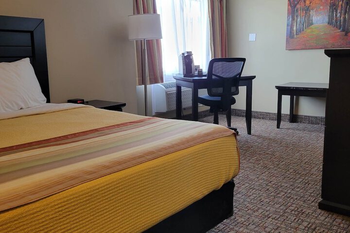 Room 16 of 25