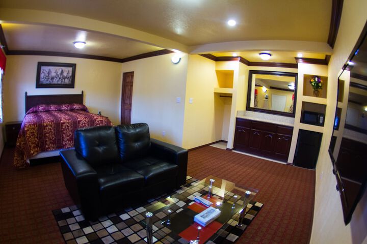 Room 16 of 43