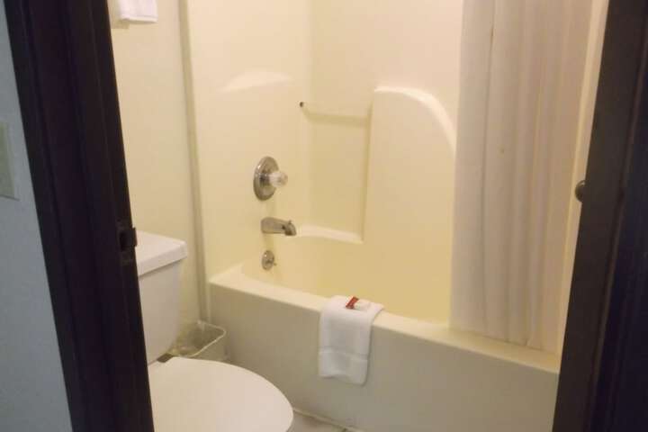 Room 12 of 36