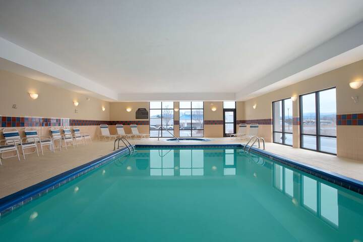 Pool 4 of 19