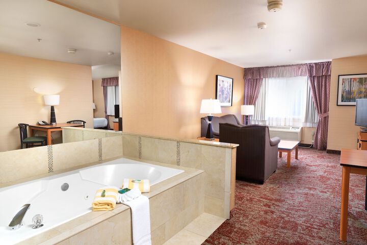 Room 9 of 22