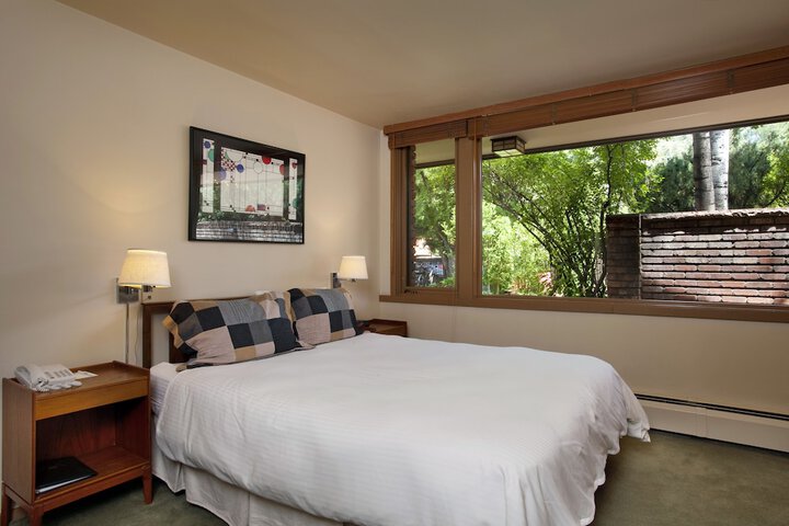 Room 16 of 31