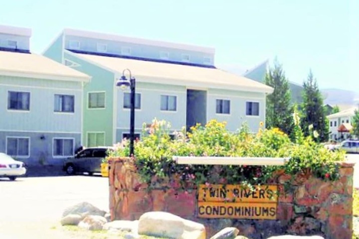 Twin Rivers Condominiums by Alderwood Colorado Management