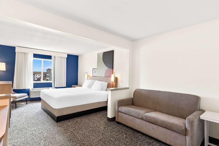 Room 15 of 42