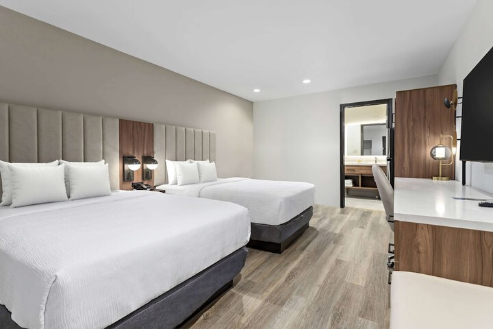 Room 47 of 62