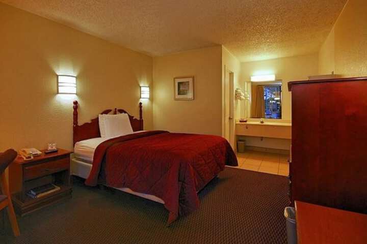 Room 13 of 29