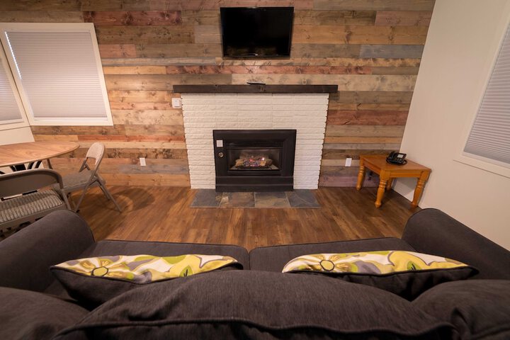 Room 43 of 235