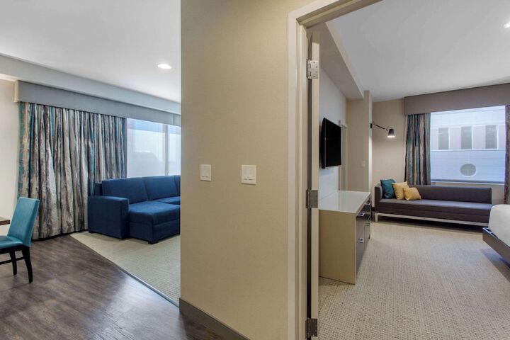 Room 21 of 52