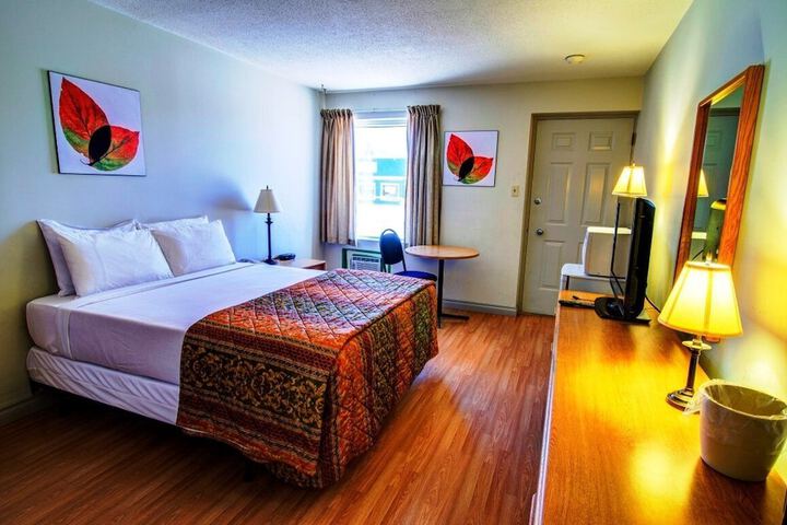 Room 21 of 33