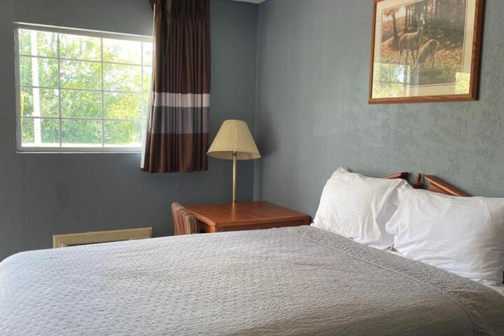 Deerfield Inn