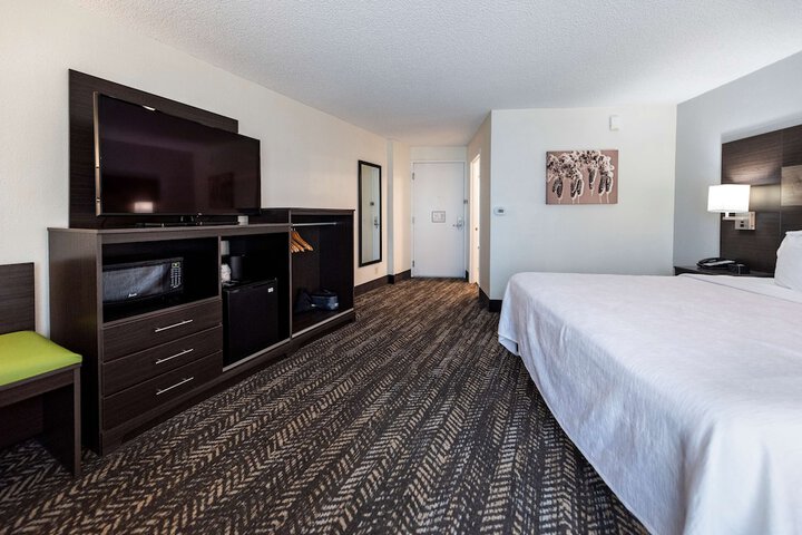 Room 17 of 49