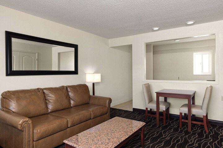 Ramada by Wyndham Elko Hotel at Stockmens Casino