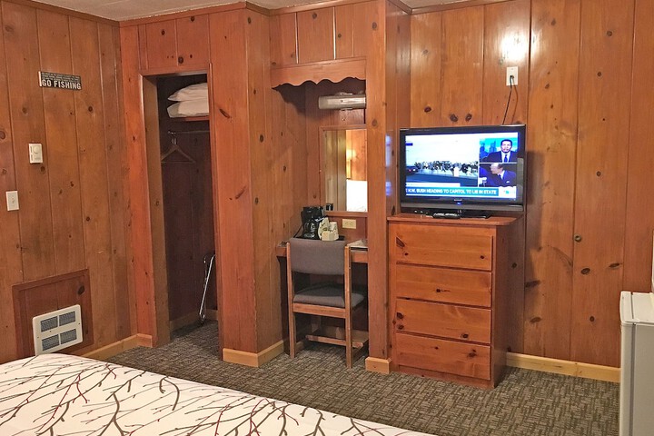 Room 107 of 183