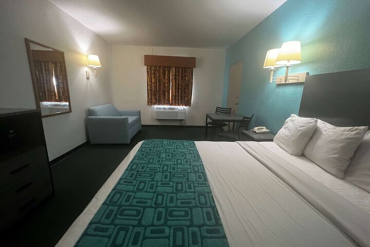 Room 16 of 29
