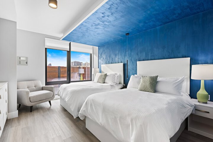 Global Luxury Suites at the Arches