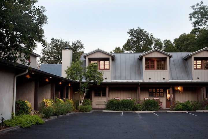 The Winchester Lodge