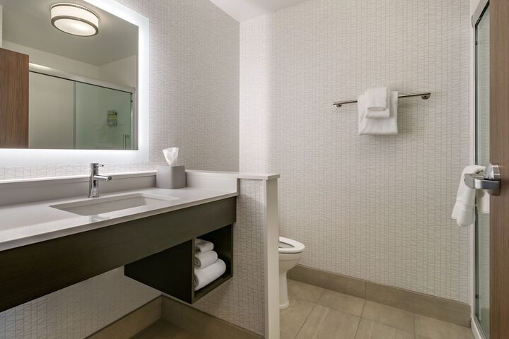 Holiday Inn Express & Suites Carlisle Southwest – I-81 by IHG