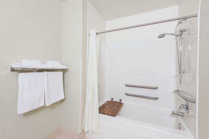 Super 8 by Wyndham Hagerstown / Halfway Area