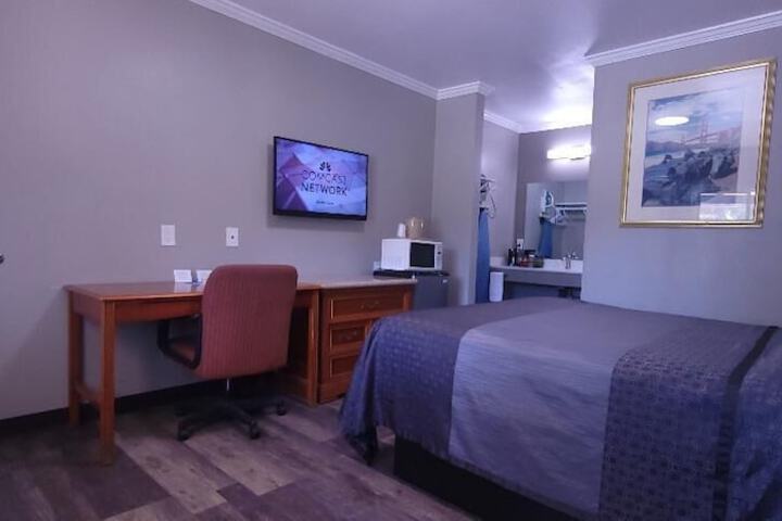 Room 25 of 59