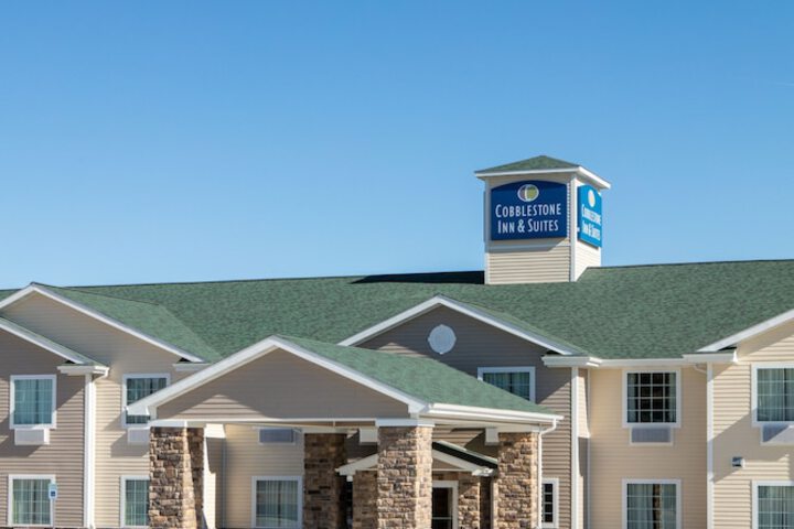 Cobblestone Inn & Suites - Pine Bluffs