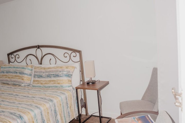 Room 35 of 62