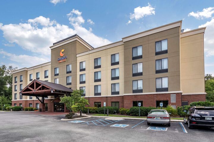 Hotel 7 of 53