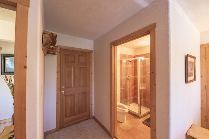 Room 12 of 18