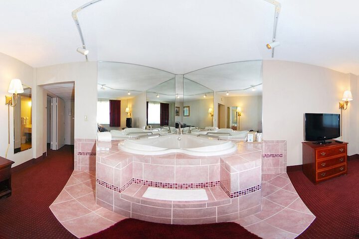 Hot Tub 48 of 49