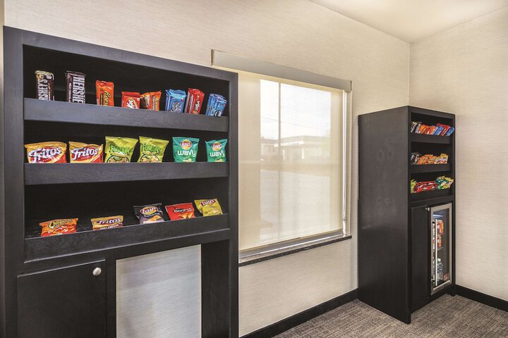 La Quinta Inn & Suites by Wyndham Rome