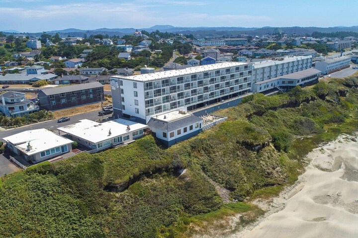 Elizabeth Oceanfront Suites an Ascend Collection Hotel