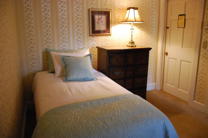 Room 12 of 39