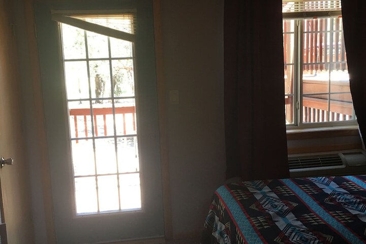 Room 28 of 47