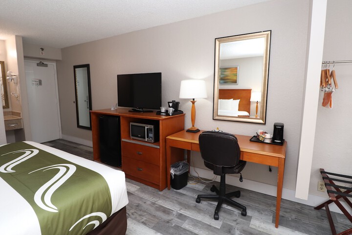 Room 15 of 35