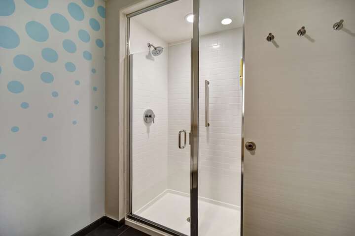Tru by Hilton Raleigh Durham Airport
