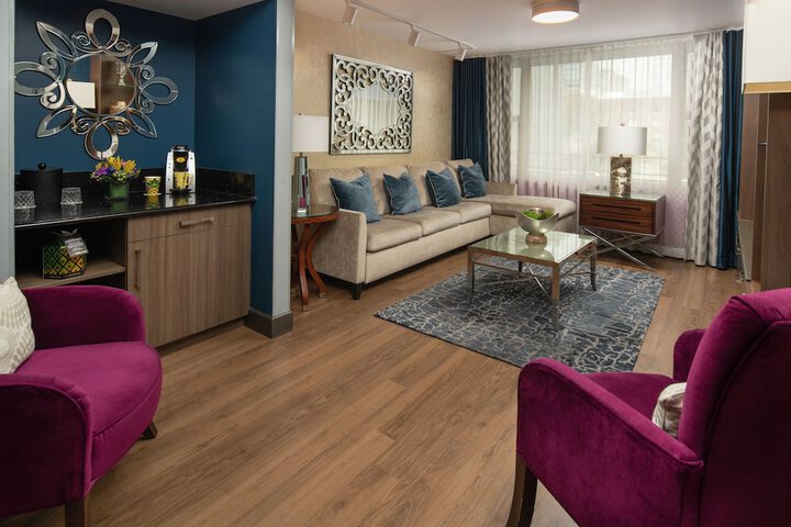 Staypineapple Hotel Rose, Downtown Portland