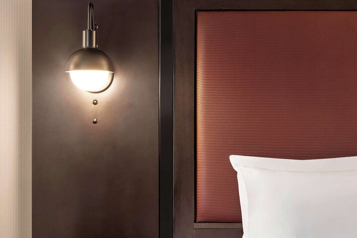 Room 32 of 44