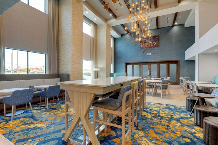 Hotel Interior 22 of 115