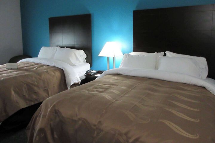 Room 2 of 7