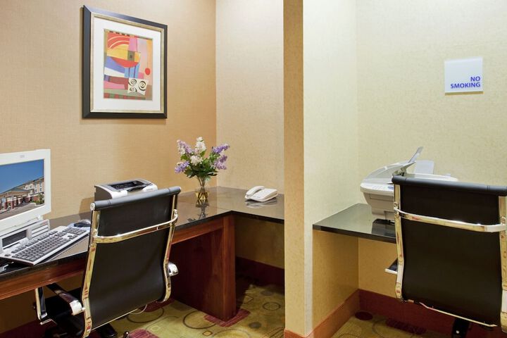 Holiday Inn Express Boonville by IHG