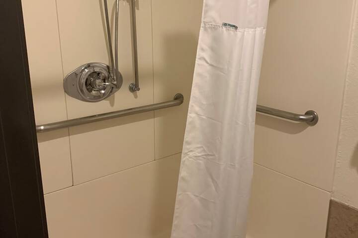 Room 14 of 25